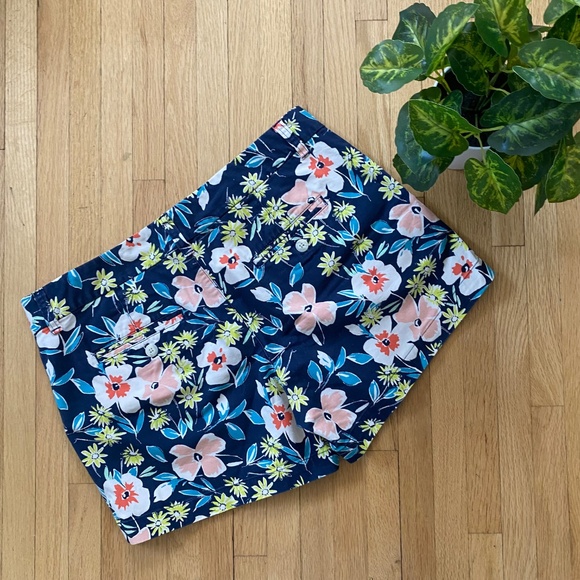 Gap Floral Print Chino Shorts Navy Multicolor Flat Front Pockets Mid Rise Size 6 - Picture 12 of 12